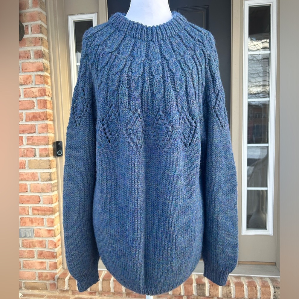 Vintage handknit cable knit yoke teal heathered blue sweater Cottagecore M
